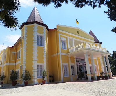 WelcomHeritage Kasmanda Palace